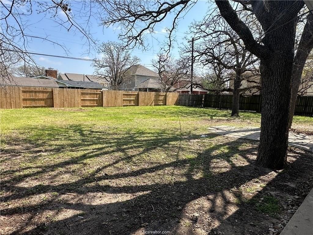 4005 College Main St - Photo 6 of 18