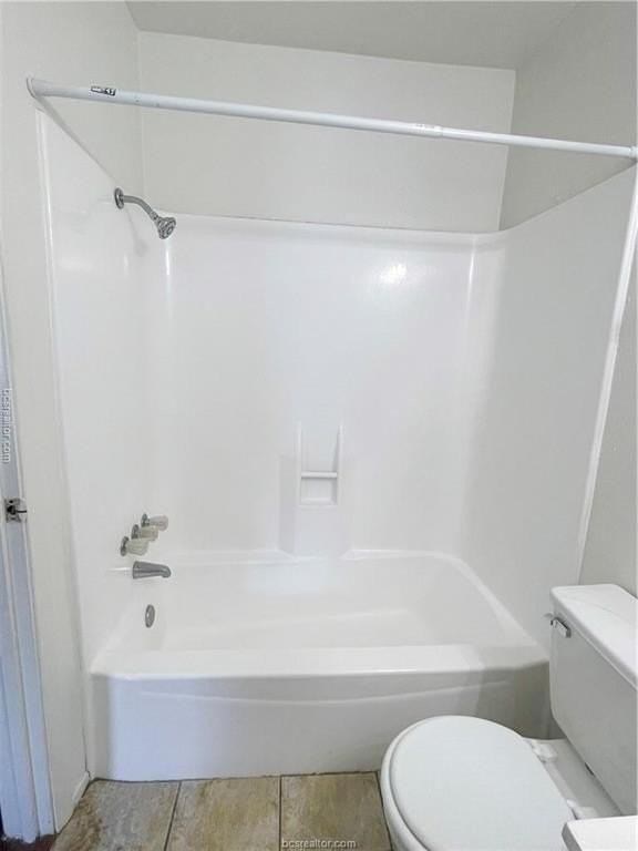 807 E 31st St Apt 8 #8 - Photo 6 of 7