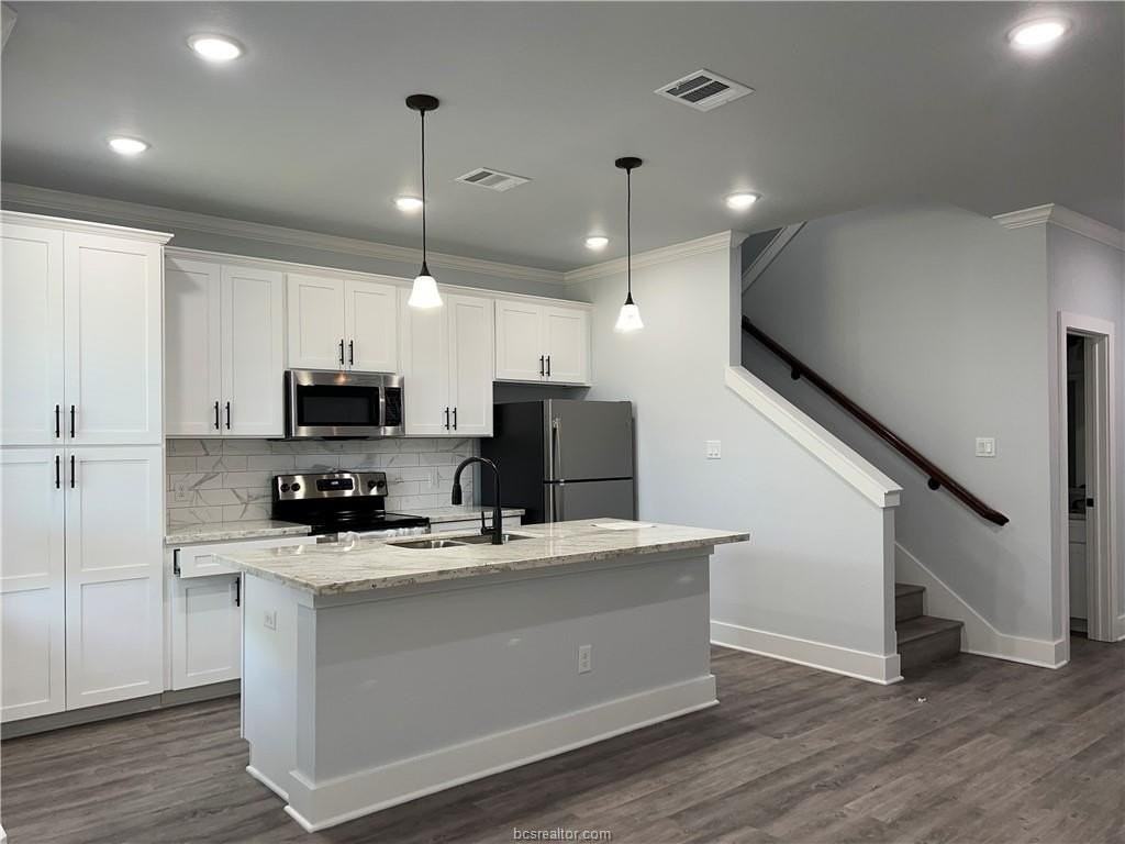 1401 Ailin Dr #A - Photo 3 of 14