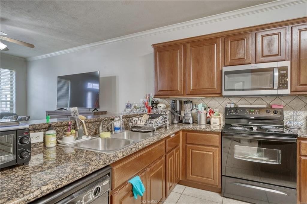 136 Forest Dr - Photo 6 of 16