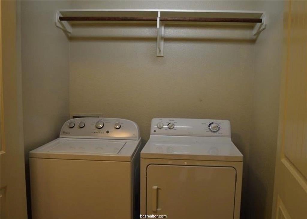 4309 Old College Rd - Photo 4 of 9