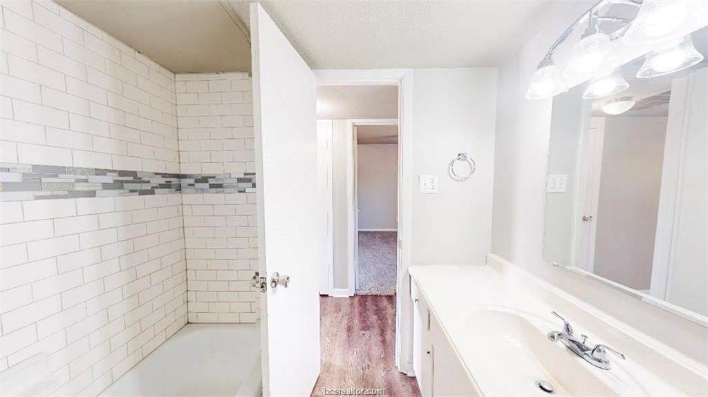 3800 E 29th St Apt 11 #11 - Photo 2 of 20