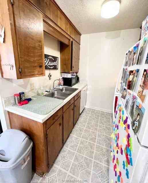 701 Llano Pl - Photo 3 of 9