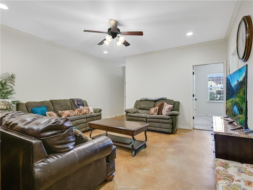 3312 Airborne Ave - Photo 7 of 17