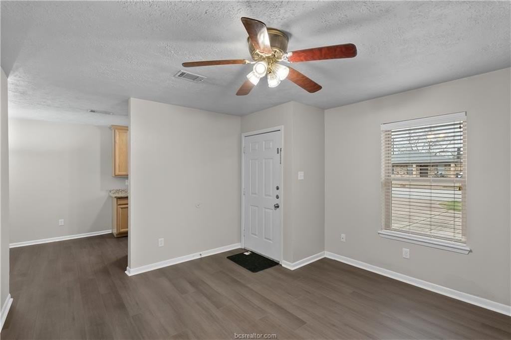 714 San Benito Dr - Photo 6 of 20