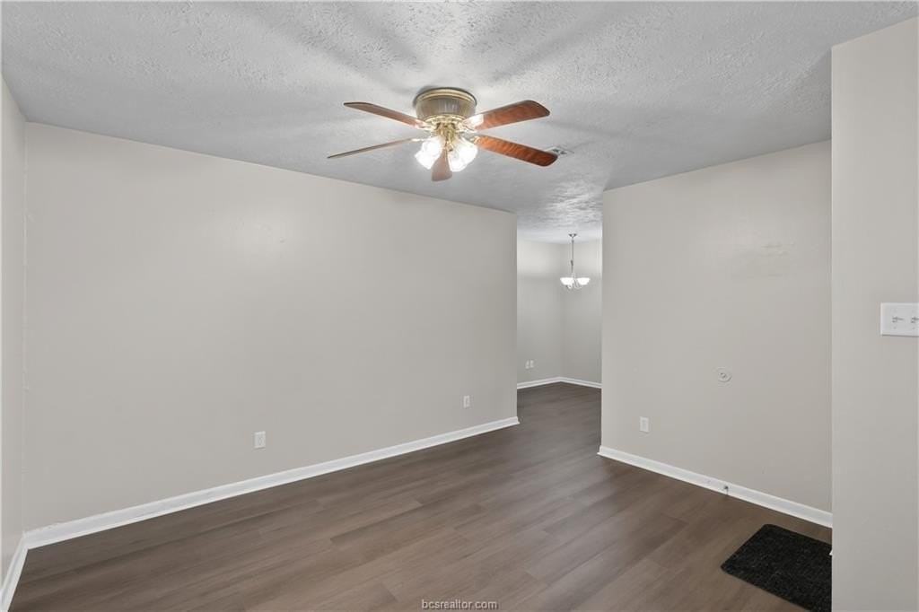 714 San Benito Dr - Photo 7 of 20