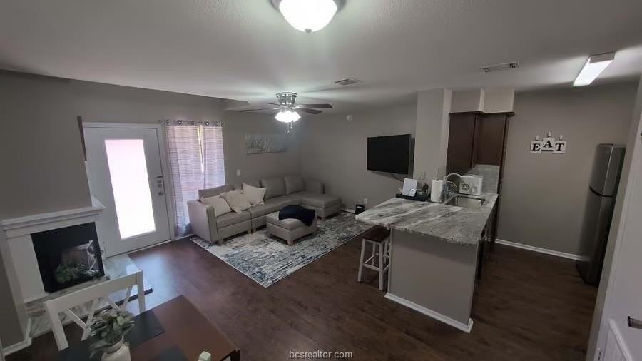 1305 W Villa Maria Rd Apt F104 #F104 - Photo 3 of 9