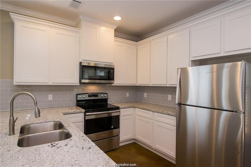 3200 Link St - Photo 6 of 25