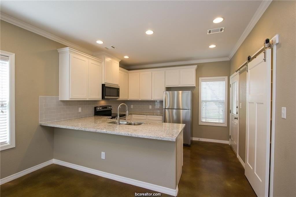 3200 Link St - Photo 7 of 25