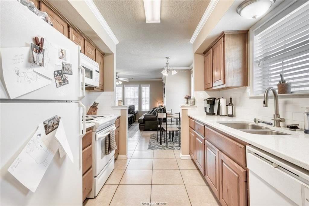 2325 Autumn Chase Loop - Photo 6 of 13