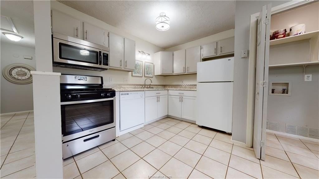 3330 Bluestem Cir - Photo 7 of 25