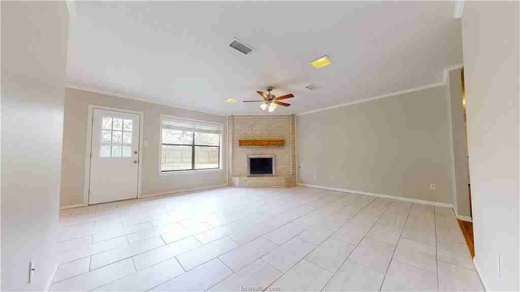 1003 Val Verde Dr - Photo 6 of 28