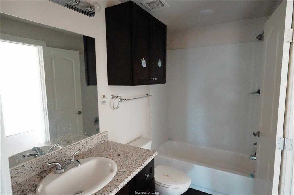 2910 Town Square Ave Unit 2502 #2502 - Photo 4 of 6