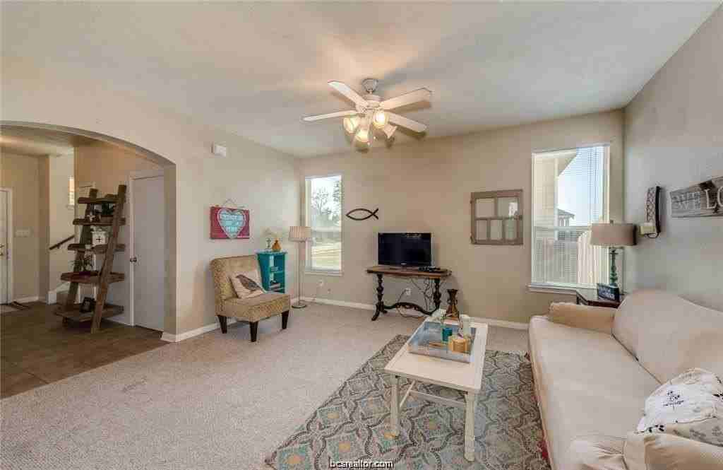 4107 Mcfarland Dr - Photo 3 of 13