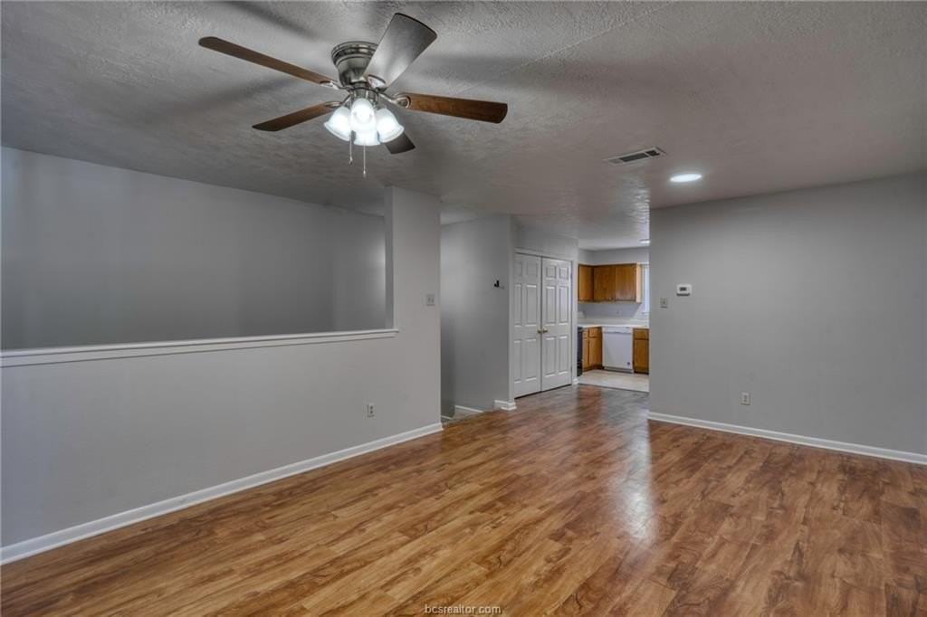 902 Spring Loop Apt B #B - Photo 4 of 11