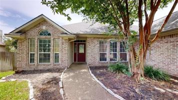 featured image of 2350 Kendal Green Cir