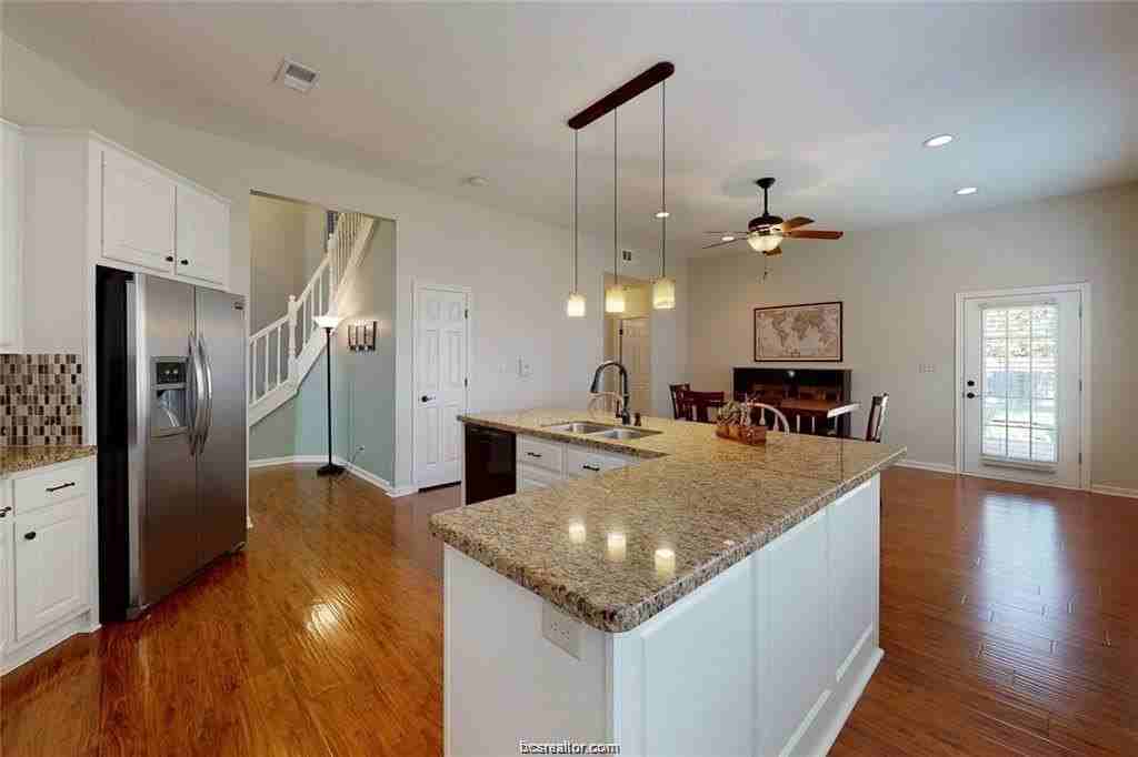 203 Chimney Hill Cir - Photo 6 of 26