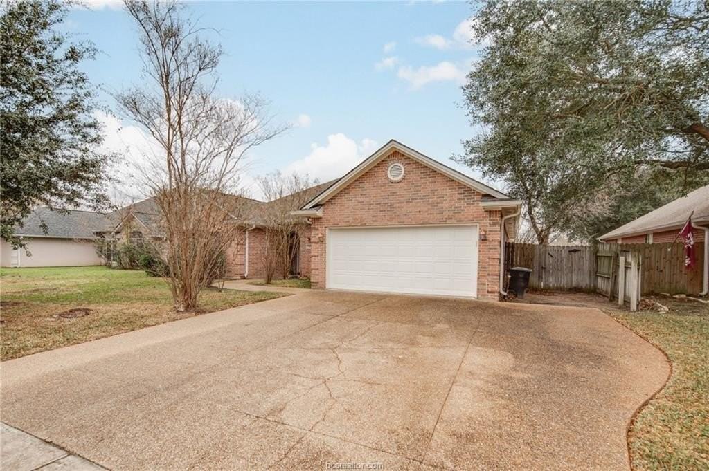 306 Augsburg Ln - Photo 2 of 28