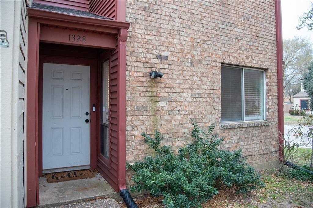 1328 Airline Dr - Photo 3 of 18