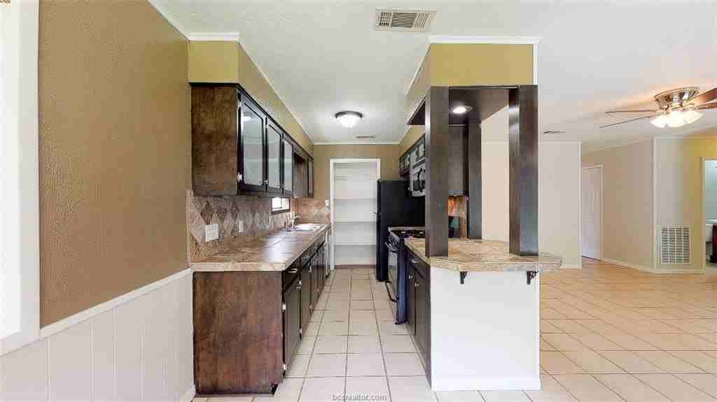 1418 Magnolia Dr - Photo 2 of 30