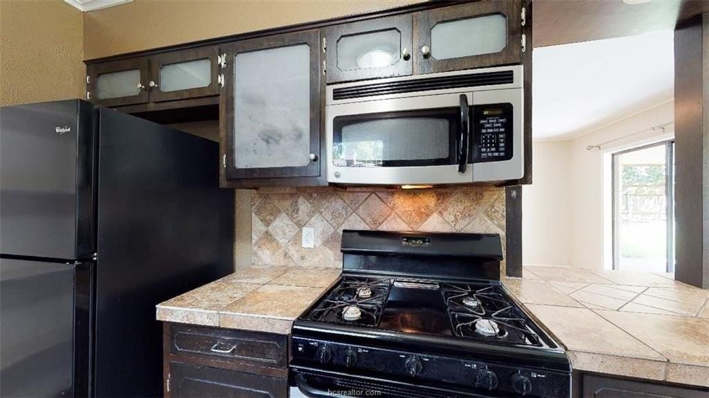 1418 Magnolia Dr - Photo 4 of 30