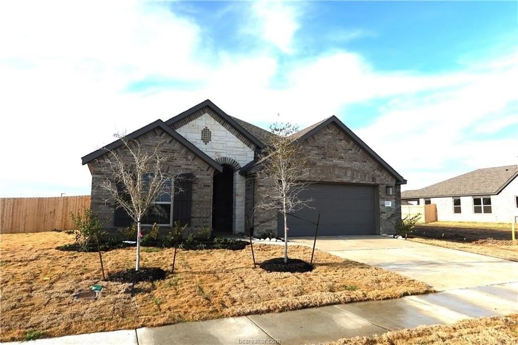 6221 Greenville Dr - Photo 2 of 26