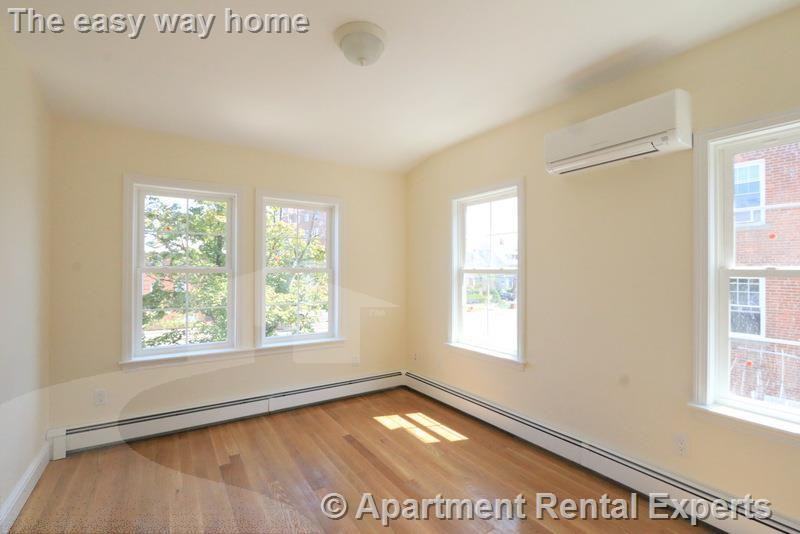 220 Massachusetts Ave #2 - Photo 5 of 17