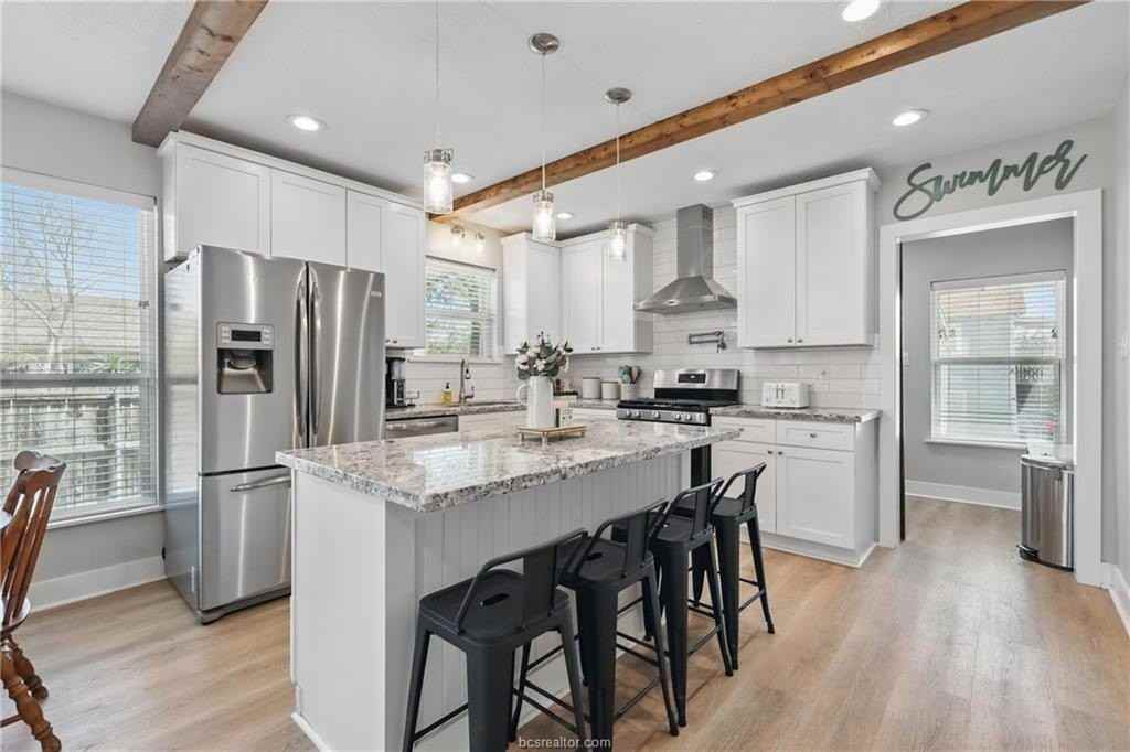 105 N Haswell Dr - Photo 7 of 19