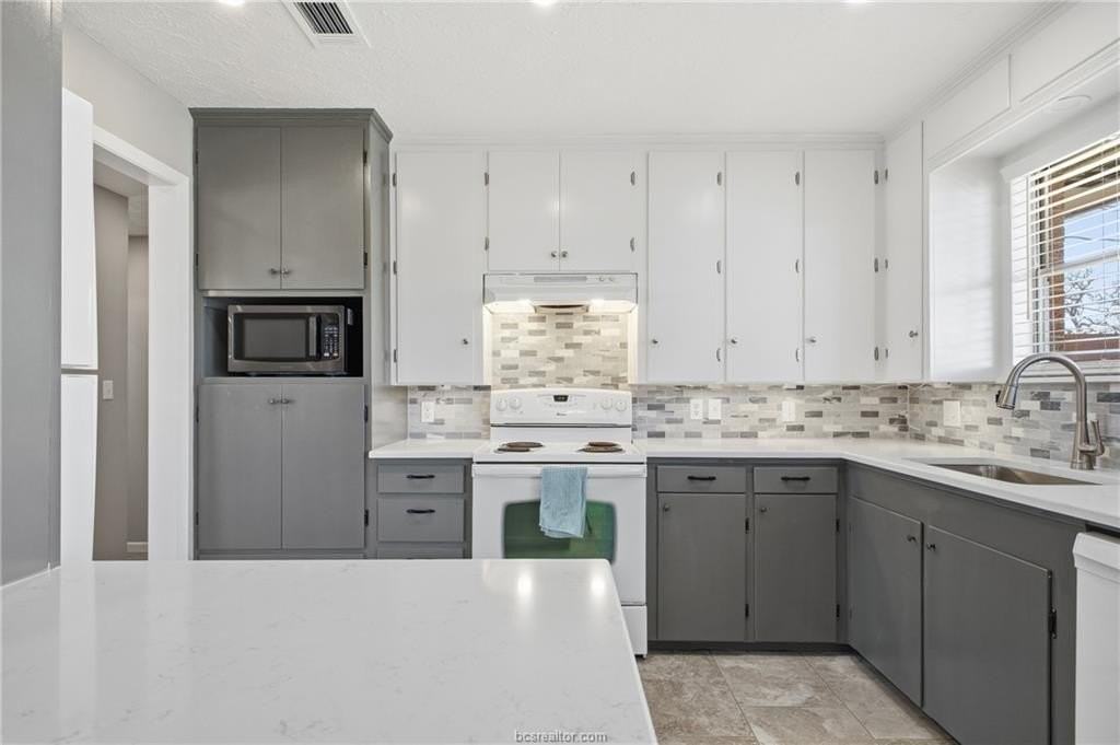 212 Helena St - Photo 6 of 25