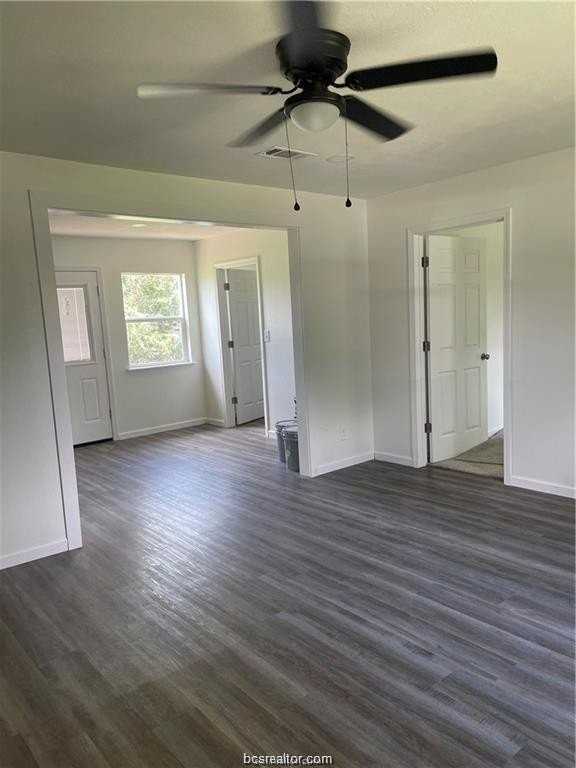 2837 Bob Mathews St - Photo 5 of 6