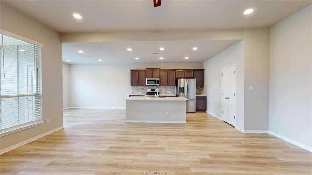 6335 Spartan Dr - Photo 3 of 46