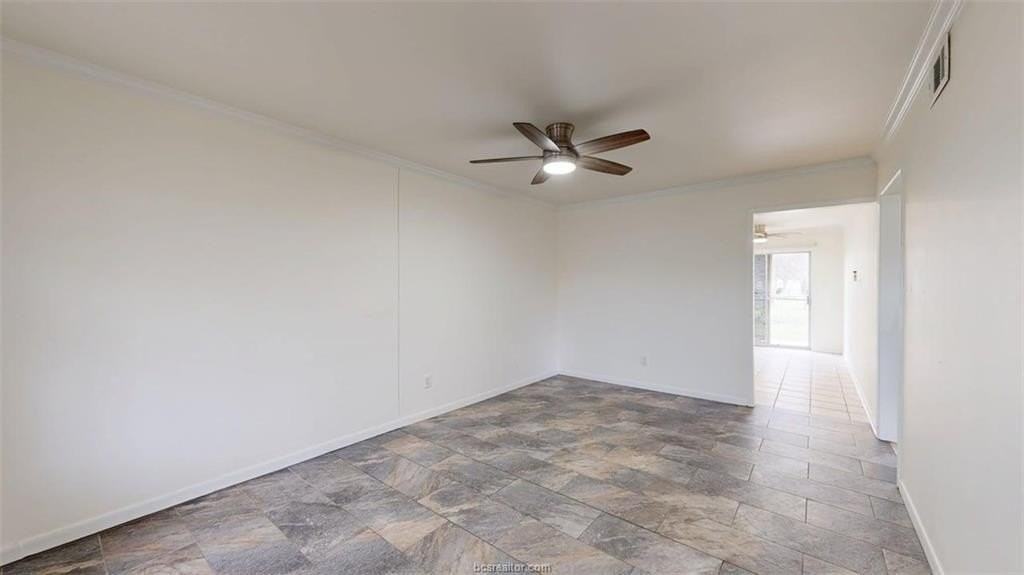 1603 Cloverdale Ct - Photo 2 of 17