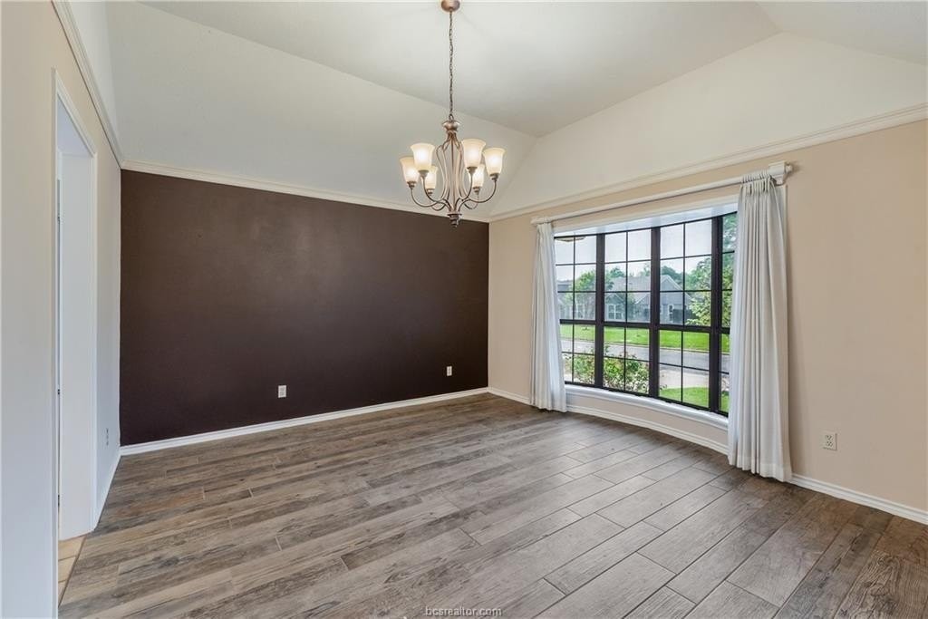 1806 Rosebud Ct - Photo 6 of 24