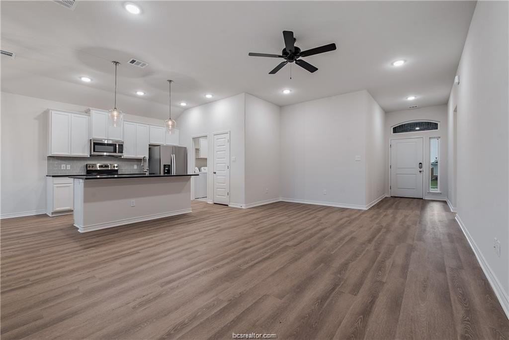 3161 Tarleton Ct - Photo 6 of 23