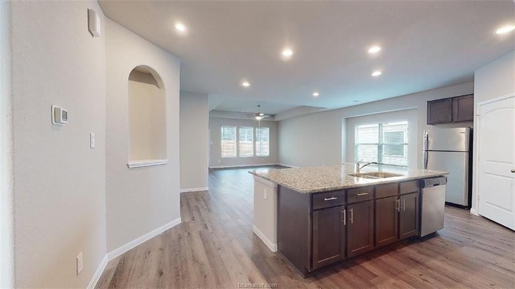 5789 Cerrillos Dr - Photo 6 of 34