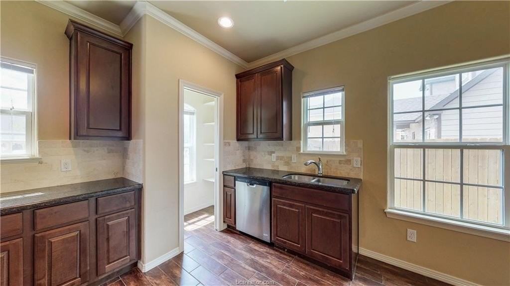 111 Southland St - Photo 5 of 40