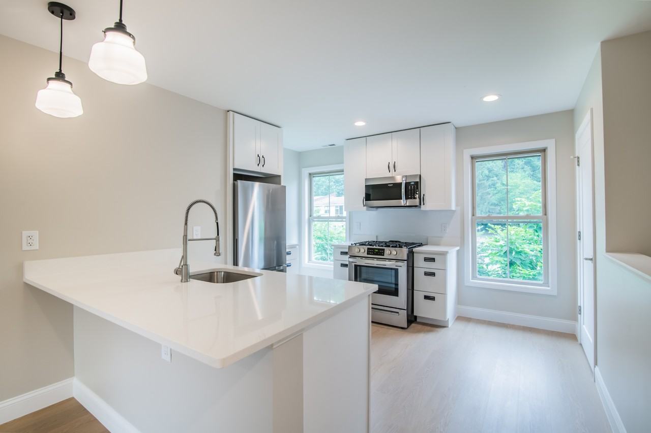 Waterfront at the Strand - Photo 4 of 22