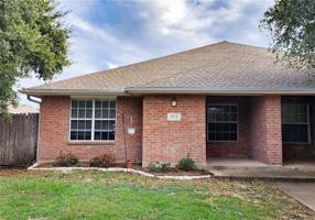 featured image of 926 Crepe Myrtle St