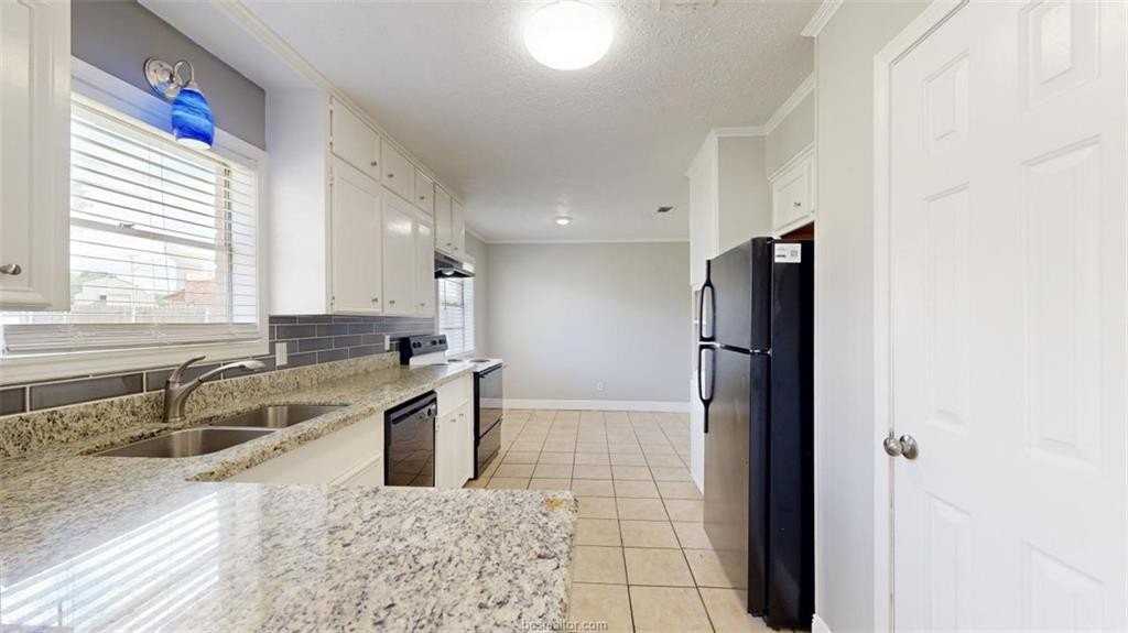 1417 Antone Ct - Photo 5 of 30