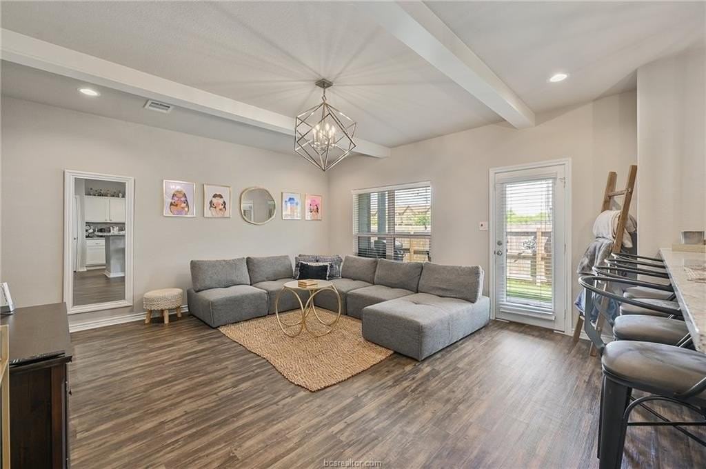 501 Hayes Ln - Photo 2 of 13