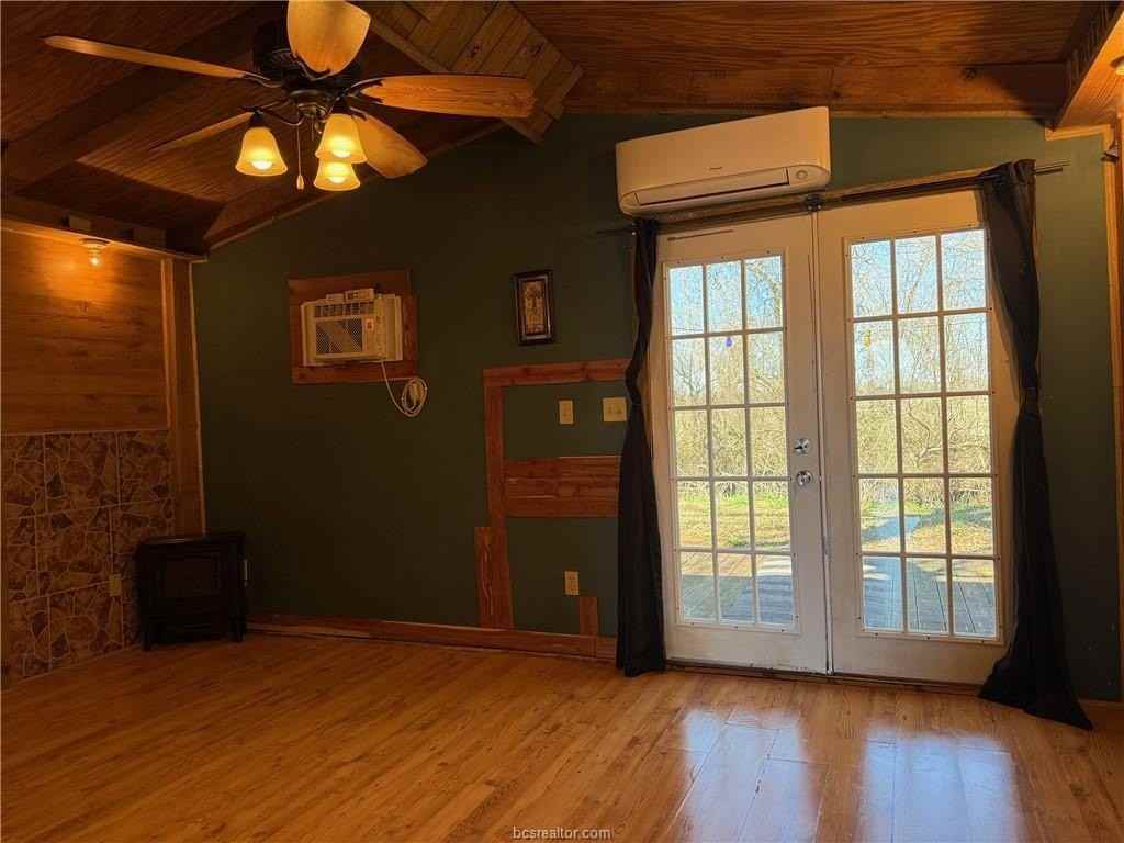 13859 Fm 2155 - Photo 7 of 17