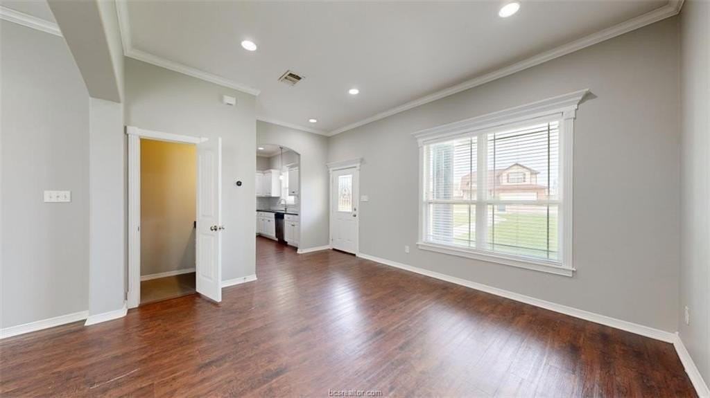 2706 Horse Haven Ln - Photo 3 of 35