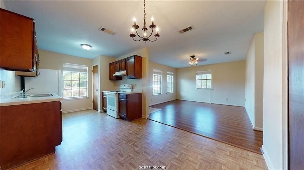 317 Columbia Ct - Photo 2 of 13