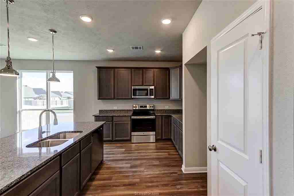 1937 Viva Rd - Photo 5 of 25