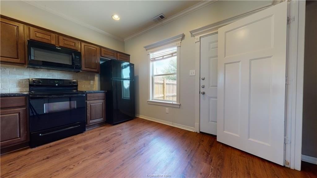 2501 Horse Shoe Dr - Photo 7 of 36