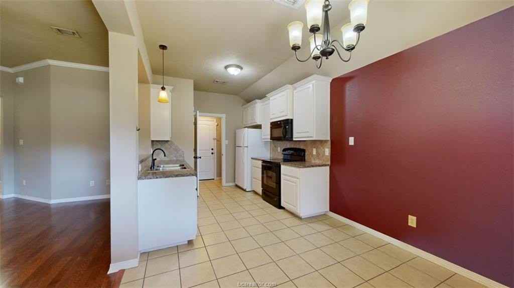 2814 Horseback Dr - Photo 5 of 29