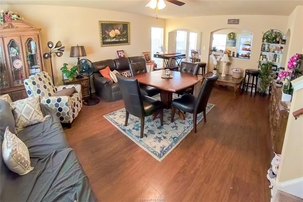 2923 Mclaren Dr - Photo 2 of 17