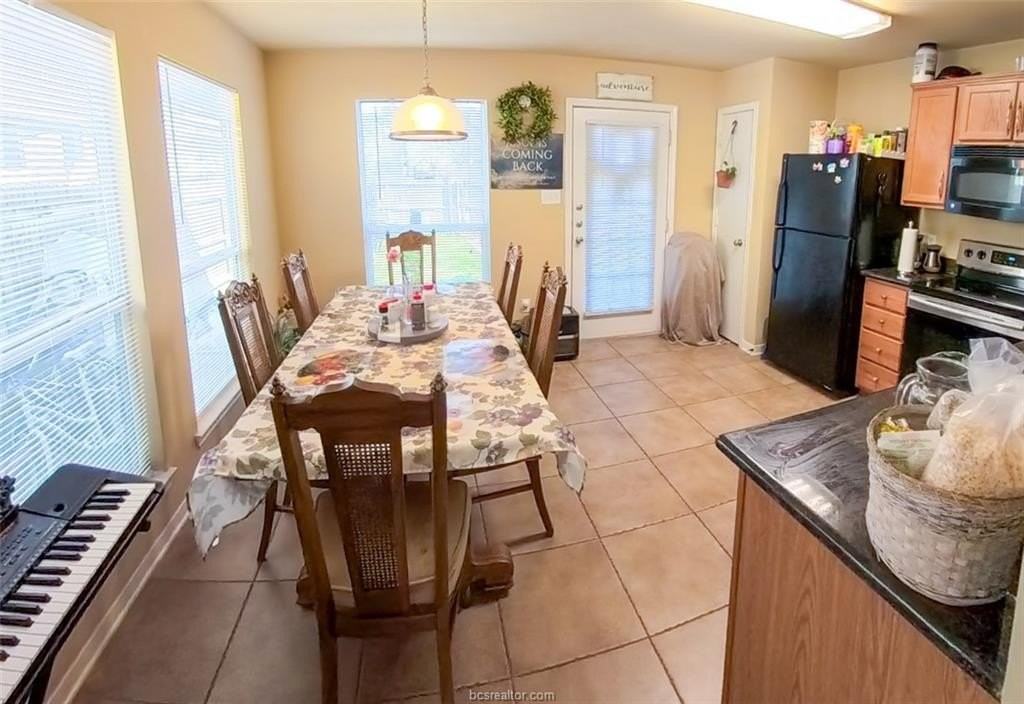 2923 Mclaren Dr - Photo 5 of 17