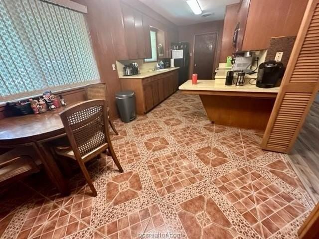 1200 Village Dr - Photo 2 of 10