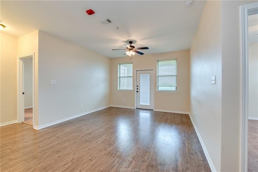 1915 Dartmouth St #4035 - Photo 2 of 13